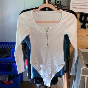 Long sleeve white zip up cute shirt